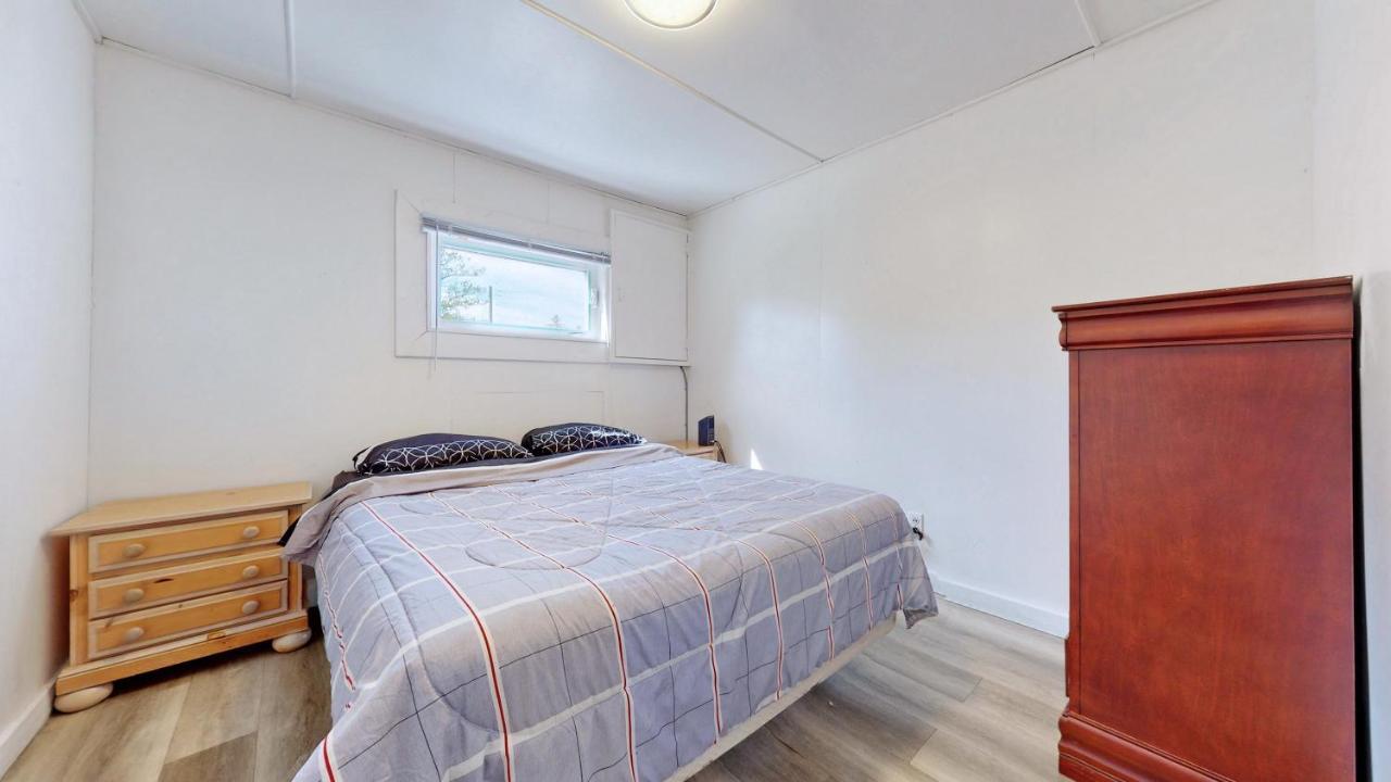 Main Beach River Retreat - Wasaga Beach 1 - Main Strip - 93 Mosley St Exterior foto
