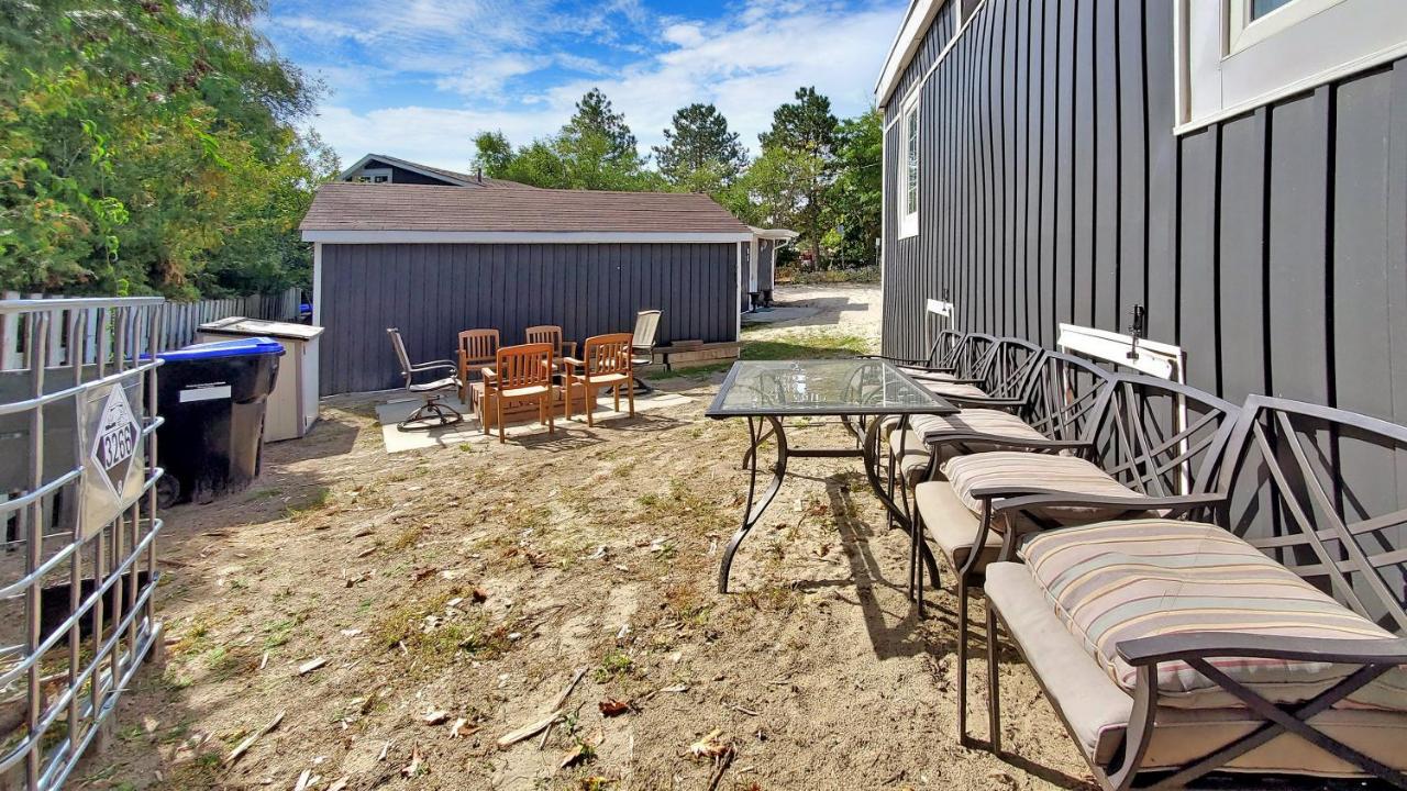 Main Beach River Retreat - Wasaga Beach 1 - Main Strip - 93 Mosley St Exterior foto